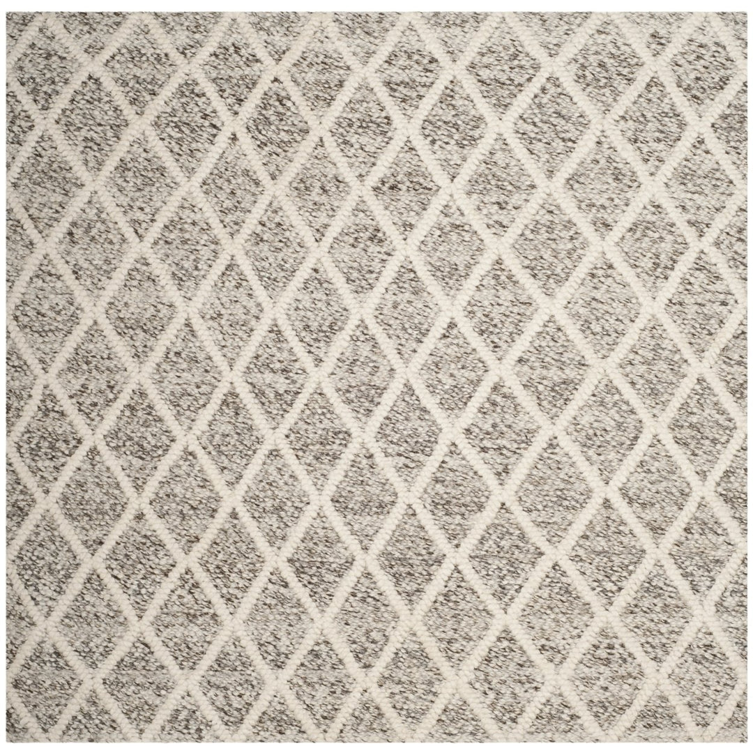 SAFAVIEH Natura NAT711A Handwoven Ivory / Stone Rug Image 6