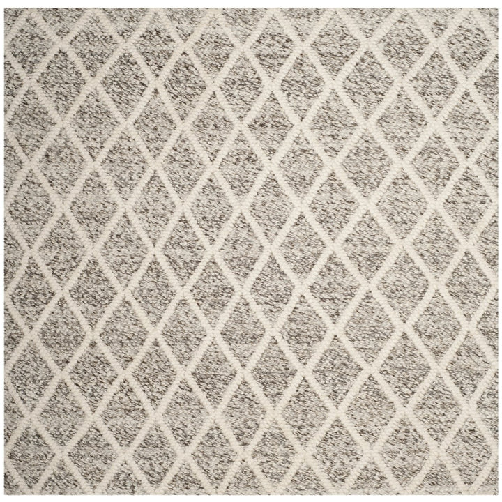 SAFAVIEH Natura NAT711A Handwoven Ivory / Stone Rug Image 1