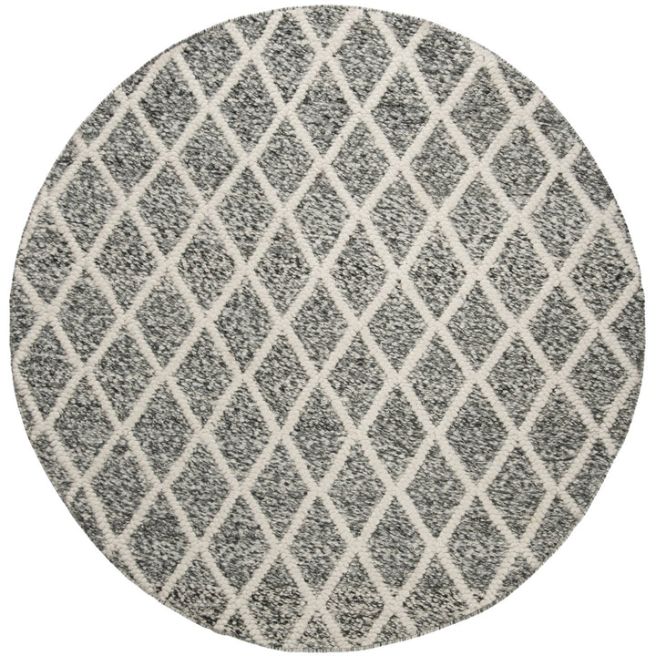 SAFAVIEH Natura NAT711C Handwoven Ivory / Black Rug Image 1