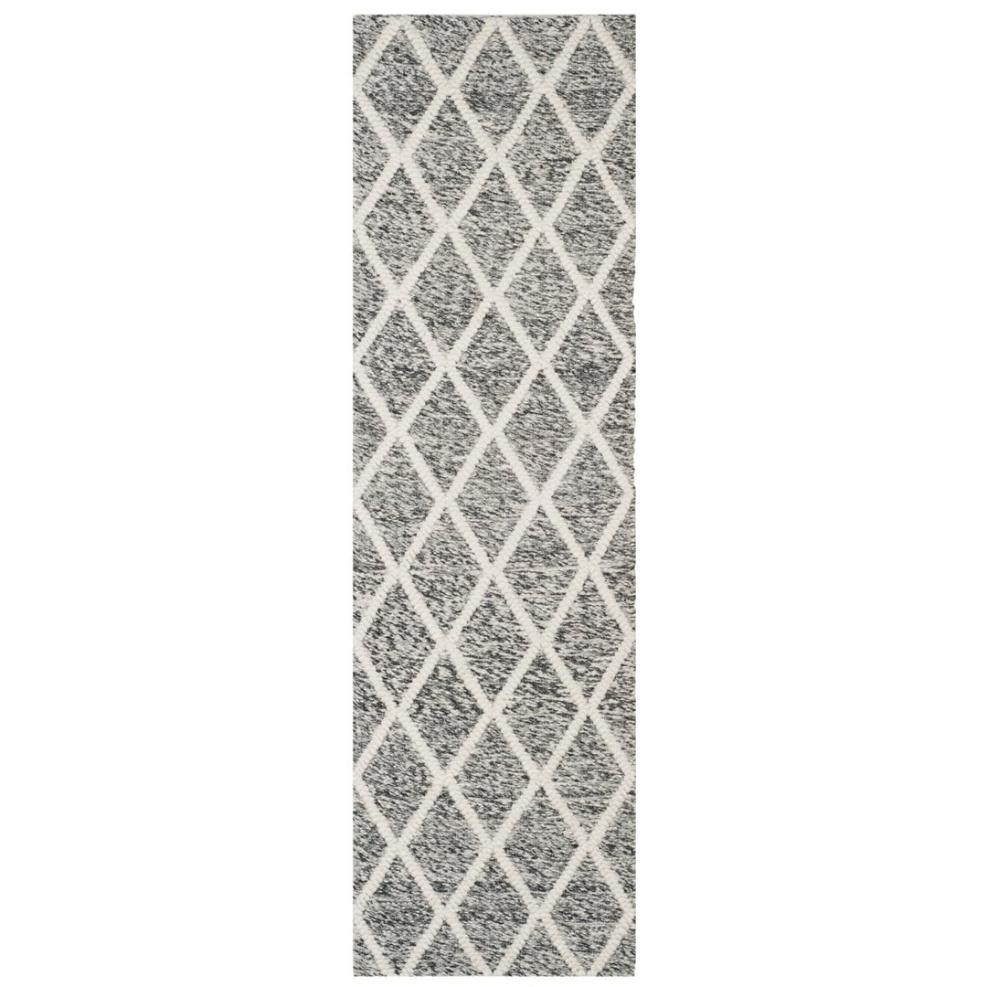 SAFAVIEH Natura NAT711C Handwoven Ivory / Black Rug Image 1