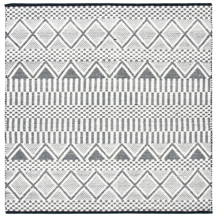 SAFAVIEH Natura NAT853A Handwoven Ivory / Black Rug Image 4