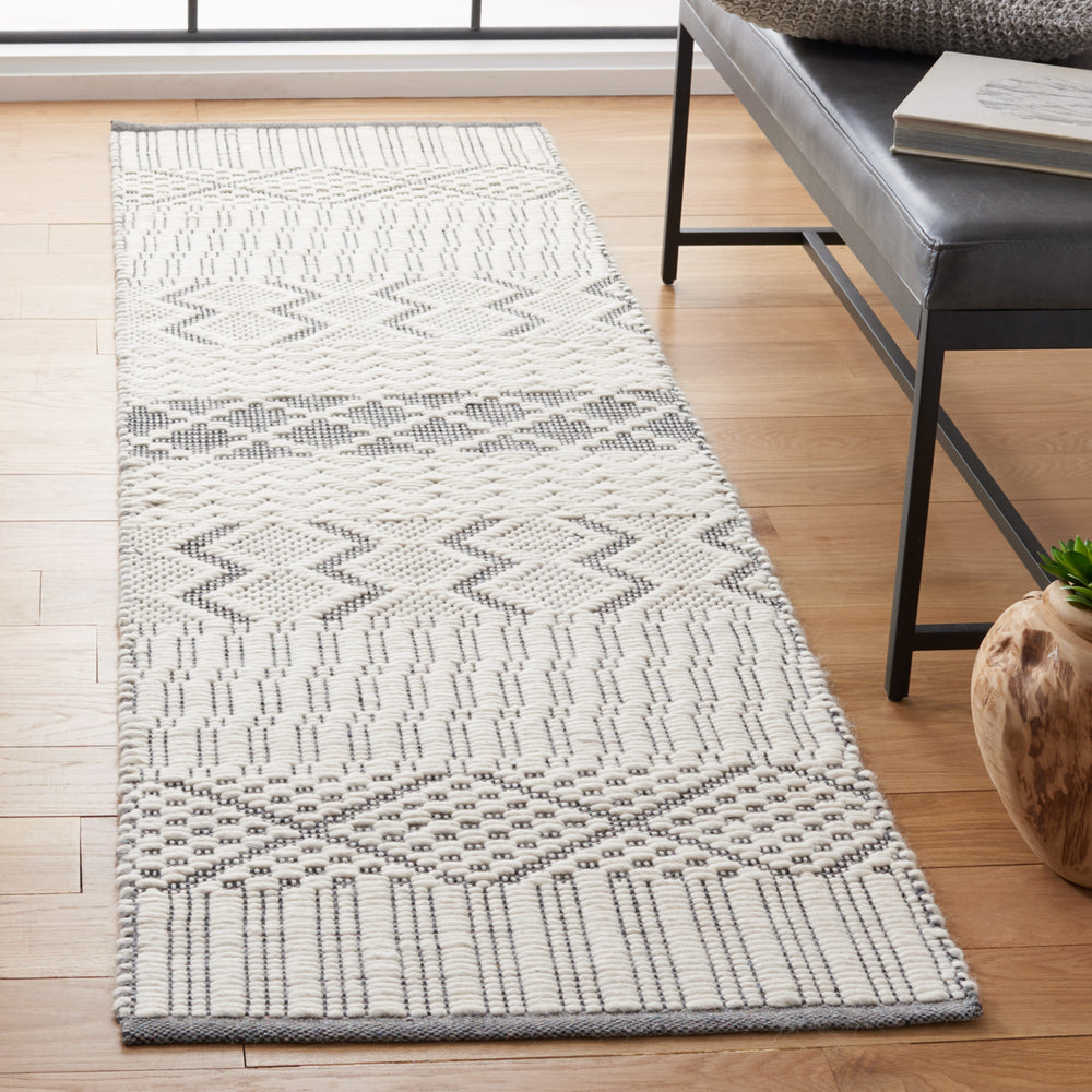 SAFAVIEH Natura NAT855A Handwoven Ivory / Grey Rug Image 2