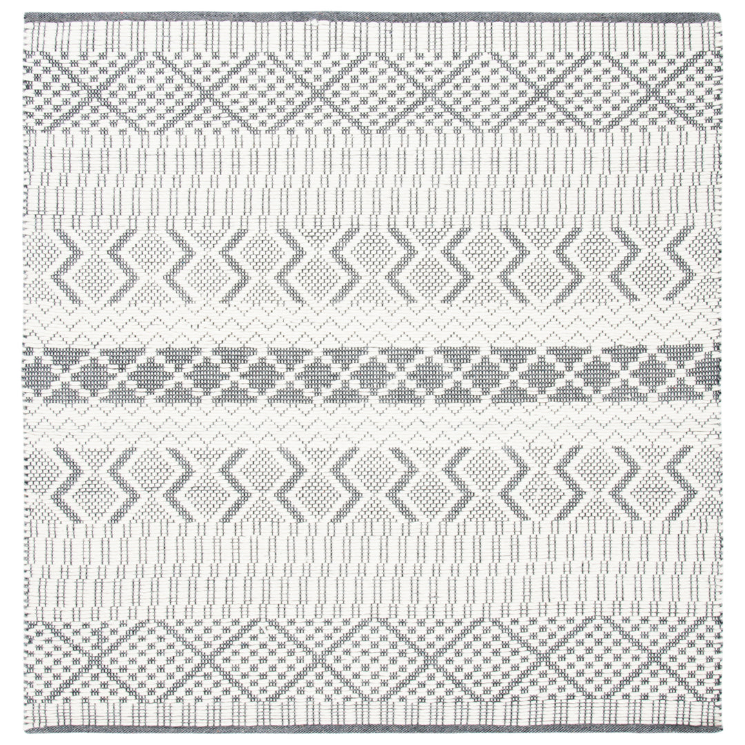 SAFAVIEH Natura NAT855A Handwoven Ivory / Grey Rug Image 4