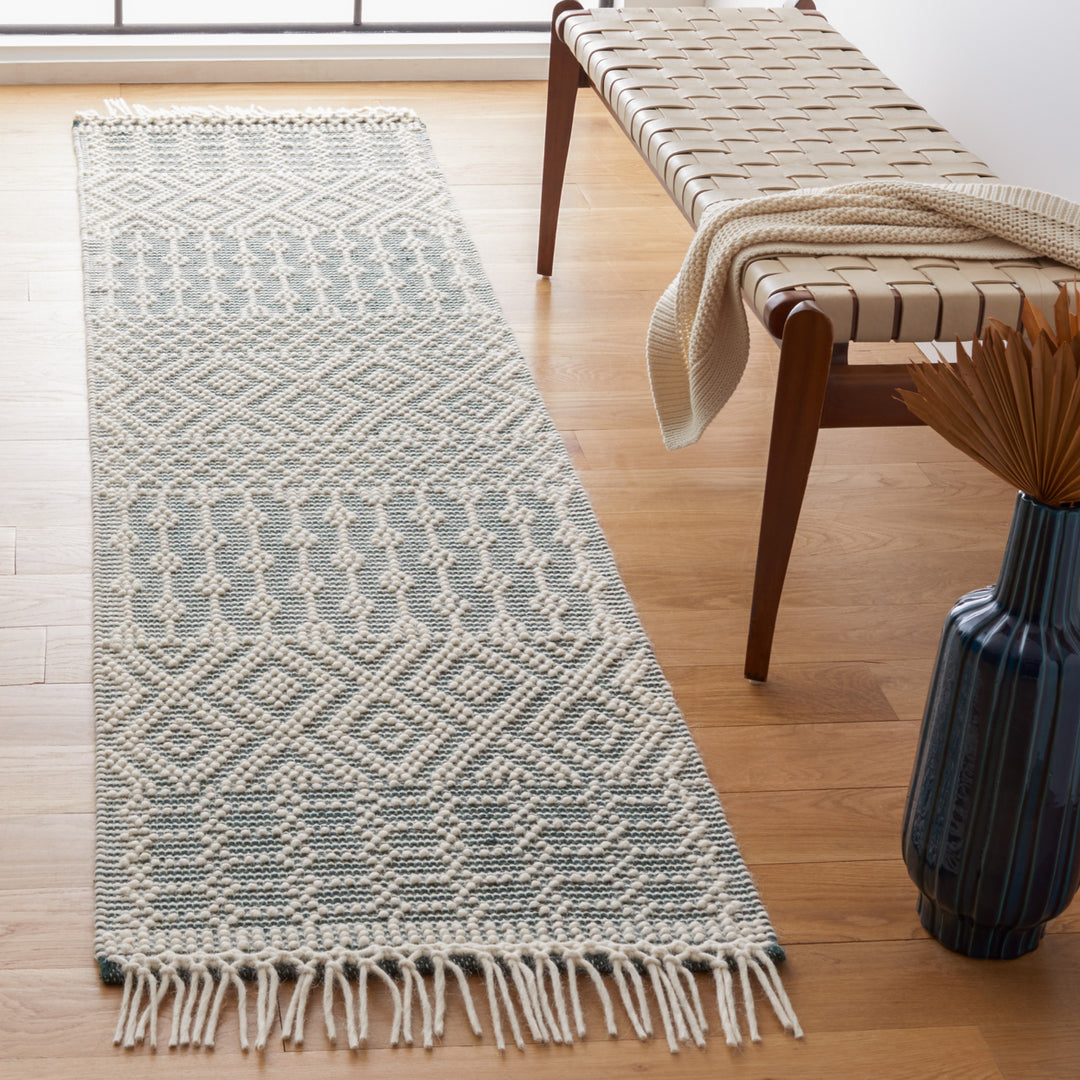 SAFAVIEH Natura Collection NAT852Y Handmade Green Rug Image 3