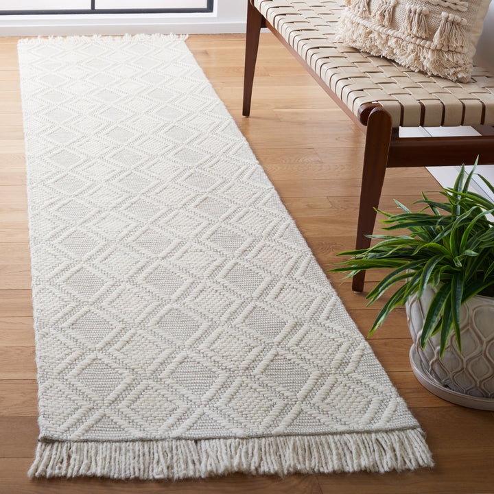SAFAVIEH Natura Collection NAT870A Handwoven Ivory Rug Image 3
