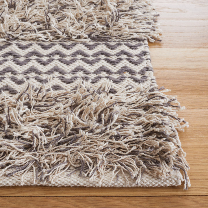 SAFAVIEH Natura NAT929F Handwoven Grey / Ivory Rug Image 3