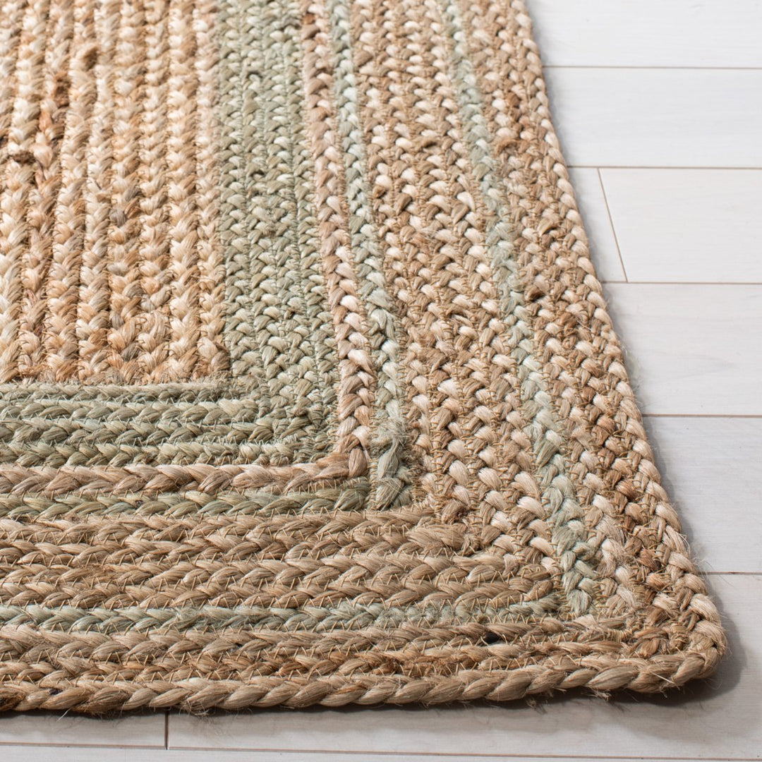 SAFAVIEH Natural Fiber NF109Y Green / Natural Rug Image 7