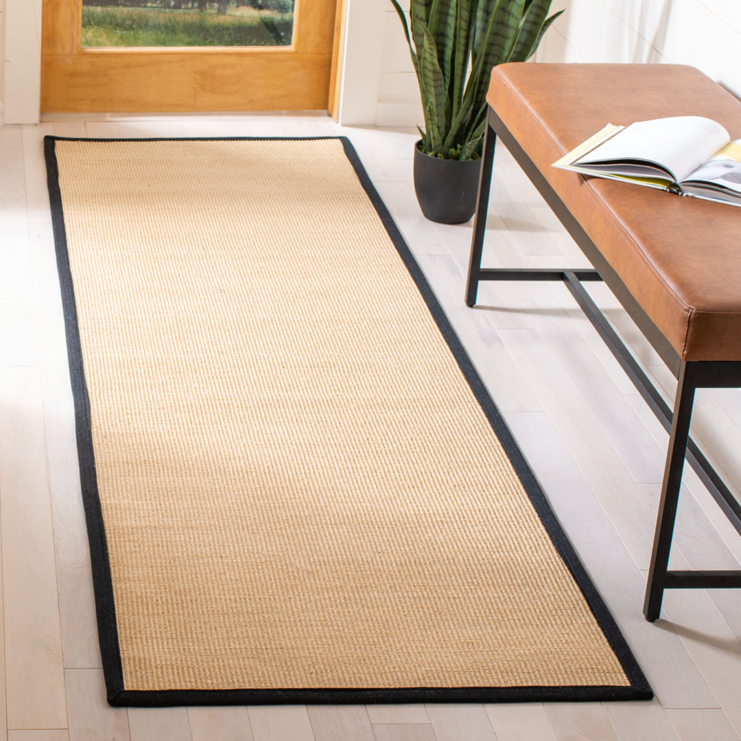 SAFAVIEH Natural Fiber Collection NF131A Beige/Black Rug Image 11