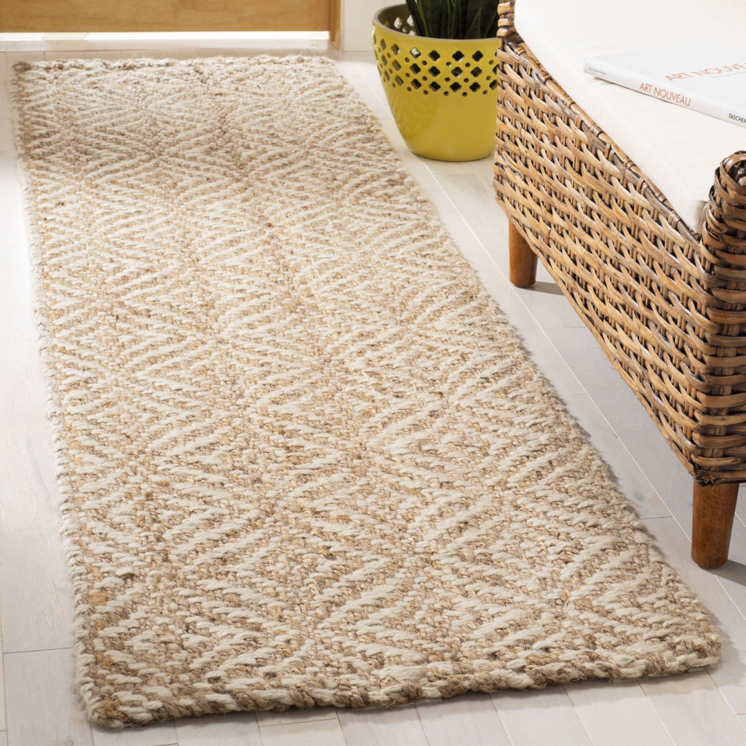 SAFAVIEH Natural Fiber NF185A Natural / Ivory Rug Image 2