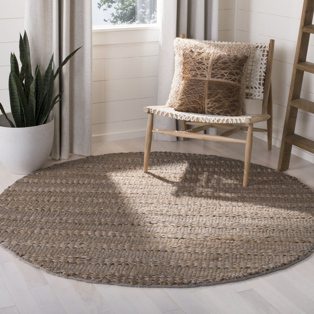 SAFAVIEH Natural Fiber NF212B Handwoven Beige Rug Image 2