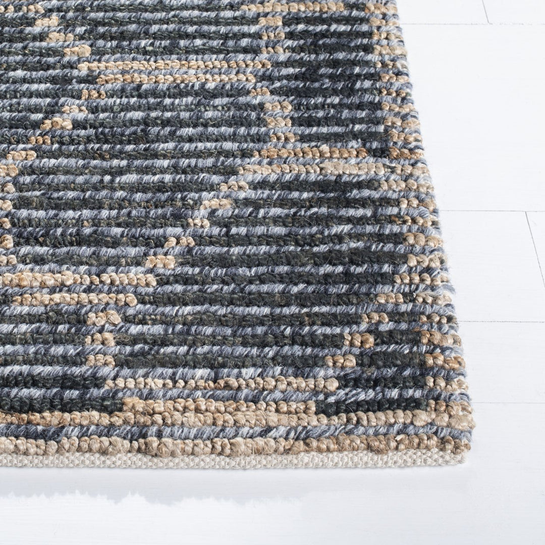 SAFAVIEH Natural Fiber NF218H Beige / Charcoal Rug Image 4