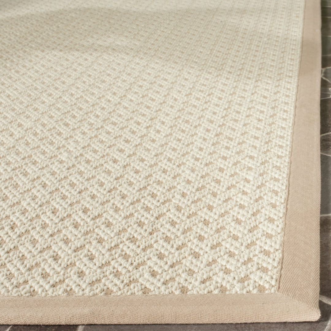 SAFAVIEH Natural Fiber NF476A Ivory / Natural Rug Image 3