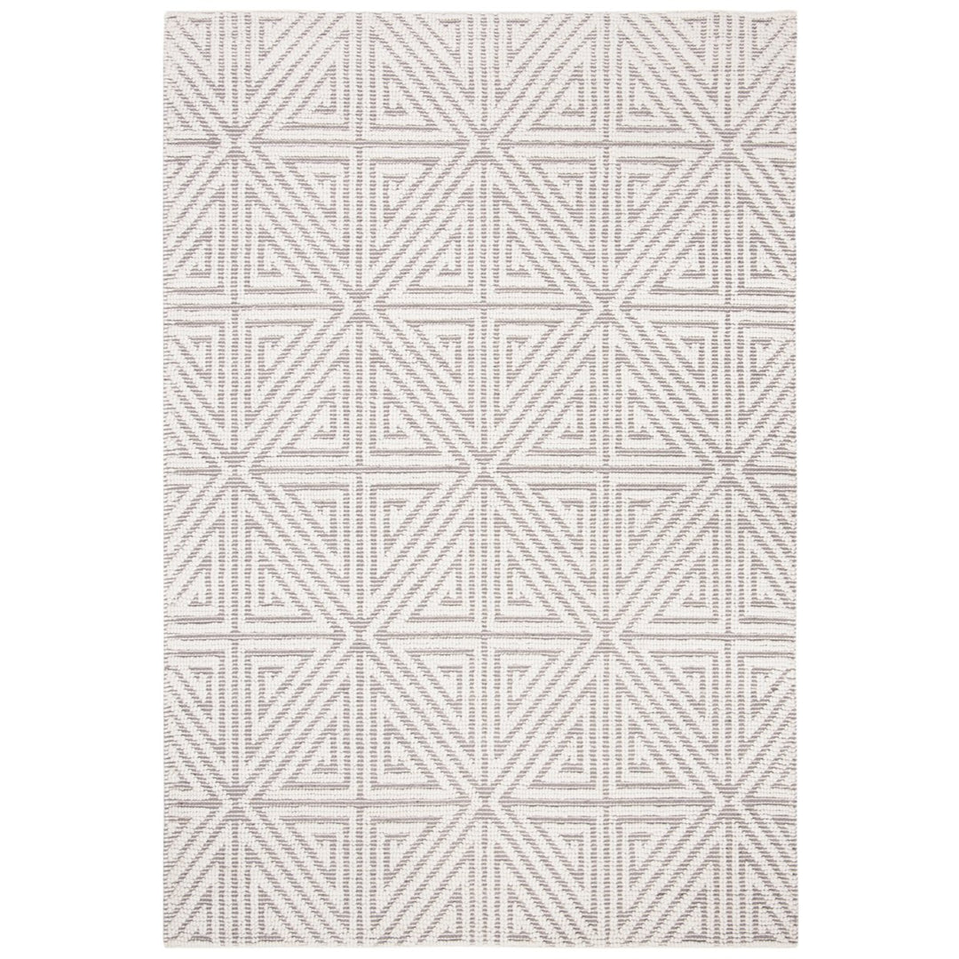 SAFAVIEH Natural Fiber NF556F Handwoven Grey / Ivory Rug Image 1