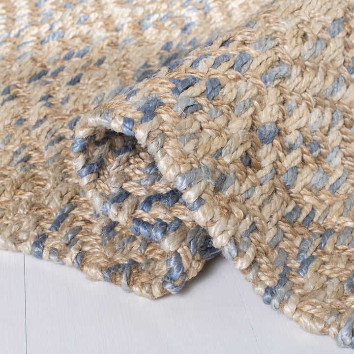 SAFAVIEH Natural Fiber NF822A Natural / Blue Rug Image 7