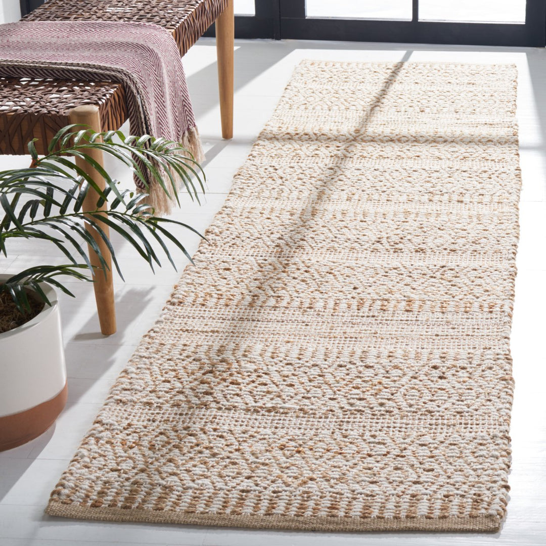 SAFAVIEH Natural Fiber NF829A Natural / Ivory Rug Image 2