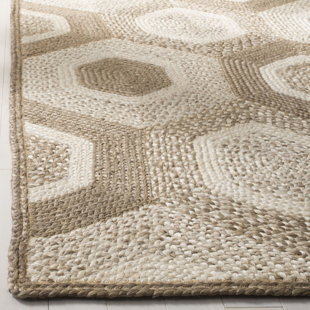 SAFAVIEH Natural Fiber NF881F Handwoven Grey / Ivory Rug Image 5