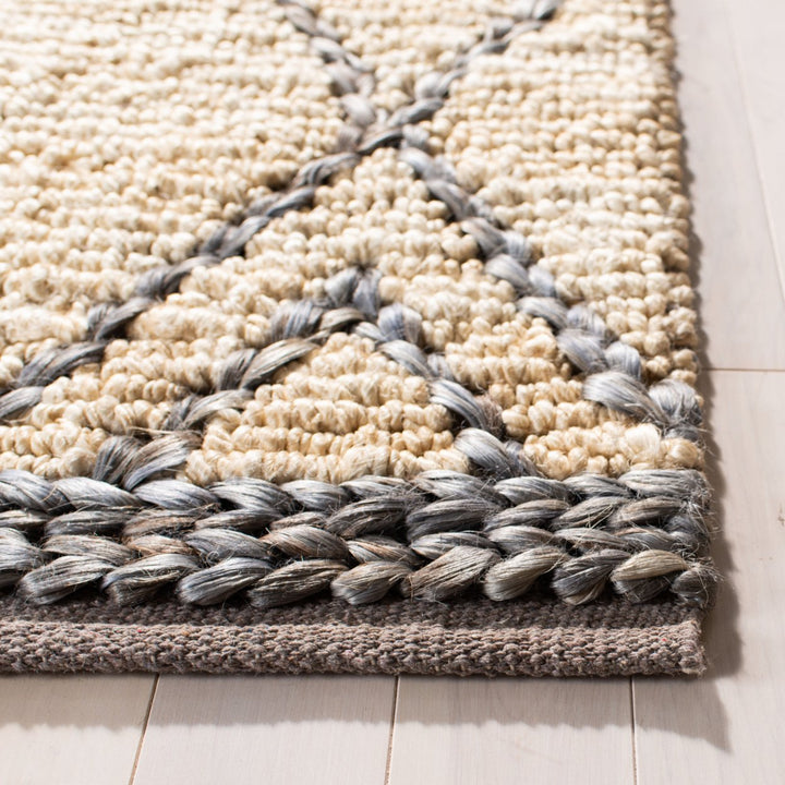 SAFAVIEH Natural Fiber NF956F Natural / Grey Rug Image 4