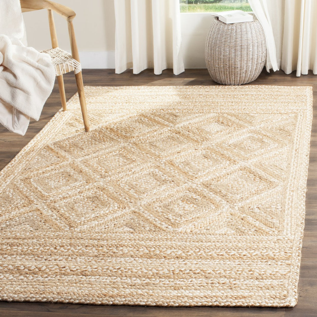 SAFAVIEH Natural Fiber NF925A Handwoven Natural Rug Image 1