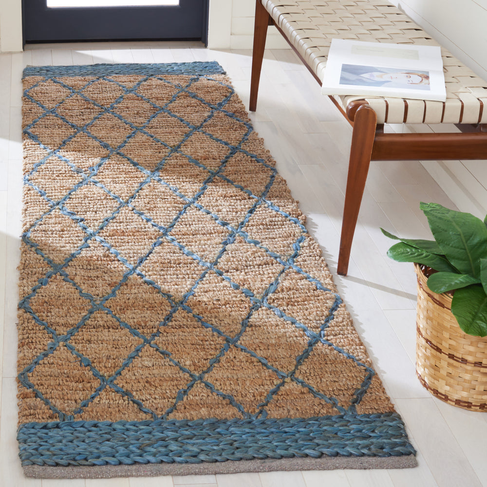 SAFAVIEH Natural Fiber NF951N Handmade Natural /Navy Rug Image 2