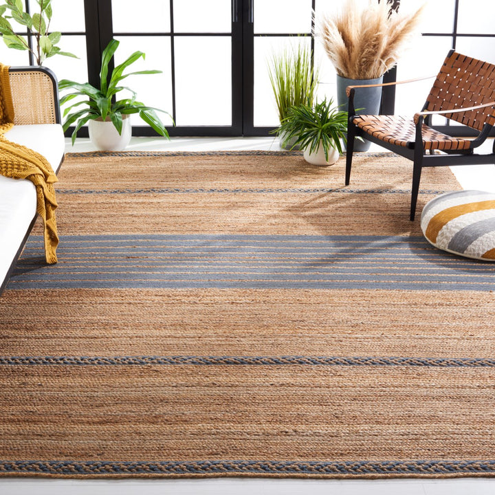 SAFAVIEH Natural Fiber NFB262F Natural / Grey Rug Image 1