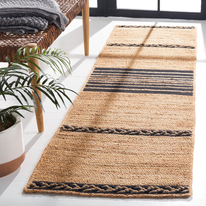 SAFAVIEH Natural Fiber NFB262Z Natural / Black Rug Image 2