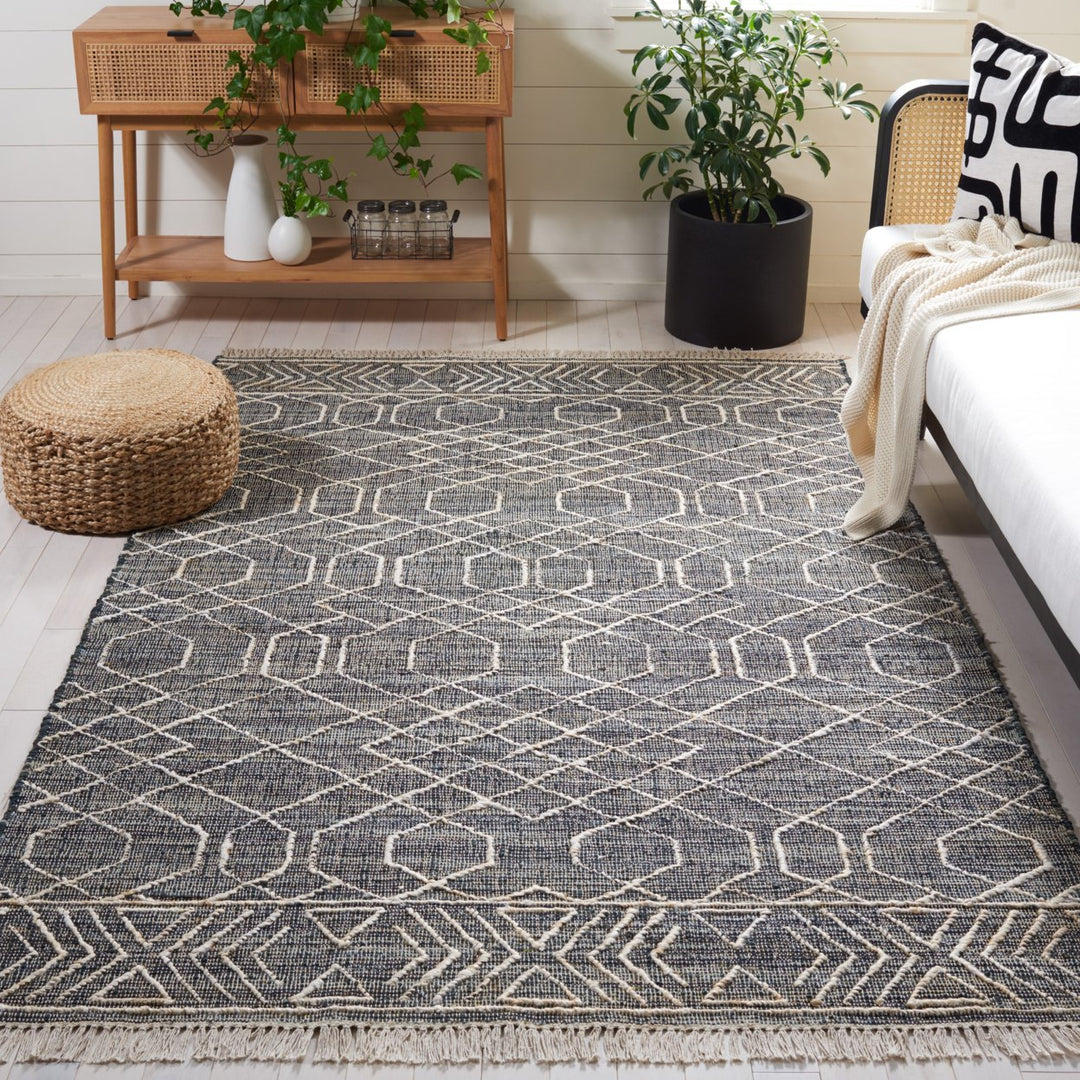 SAFAVIEH Natural Fiber NFB406Z Handmade Black /Ivory Rug Image 1