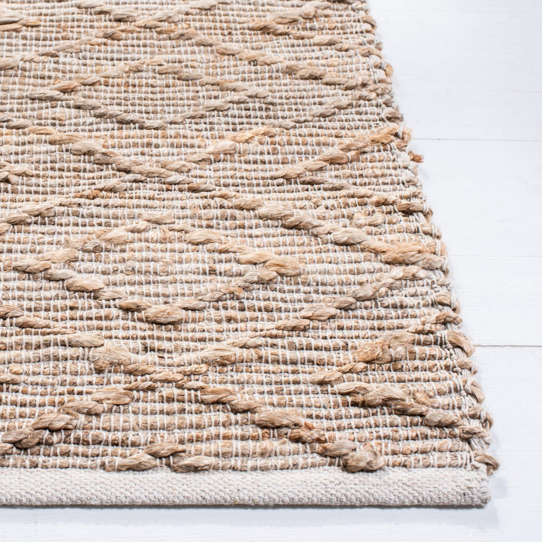 SAFAVIEH Natural Fiber NFB601A Handwoven Natural Rug Image 4