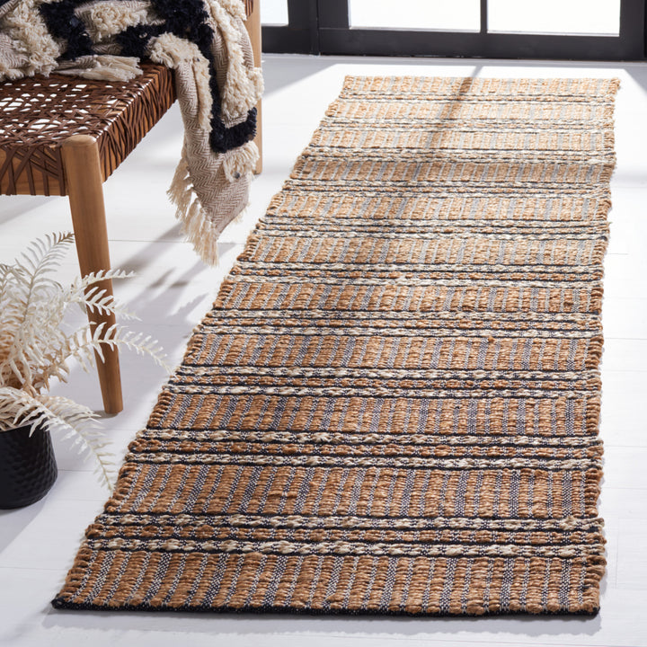 SAFAVIEH Natural Fiber NFB651Z Black / Natural Rug Image 3