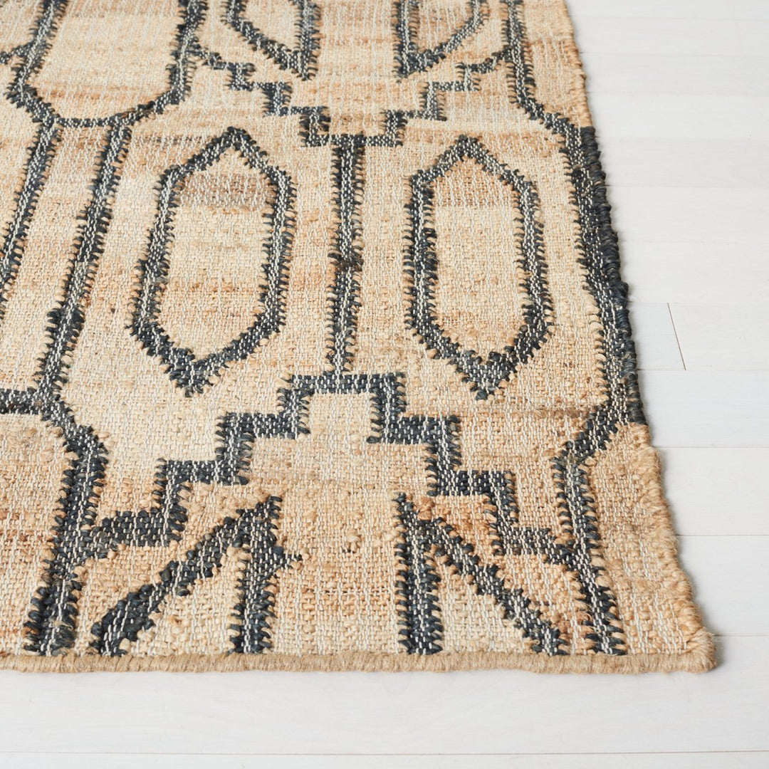 SAFAVIEH Natural Fiber NFB750B Natural / Black Rug Image 2