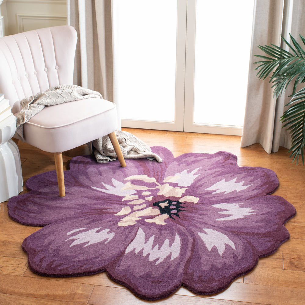 SAFAVIEH Novelty Collection NOV254A Handmade Lilac Rug Image 2