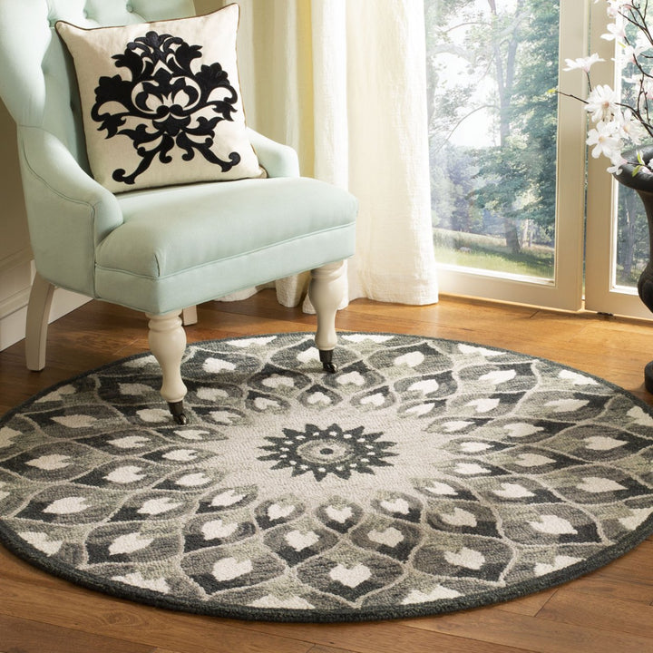 SAFAVIEH Novelty NOV603H Handmade Charcoal / Ivory Rug Image 2