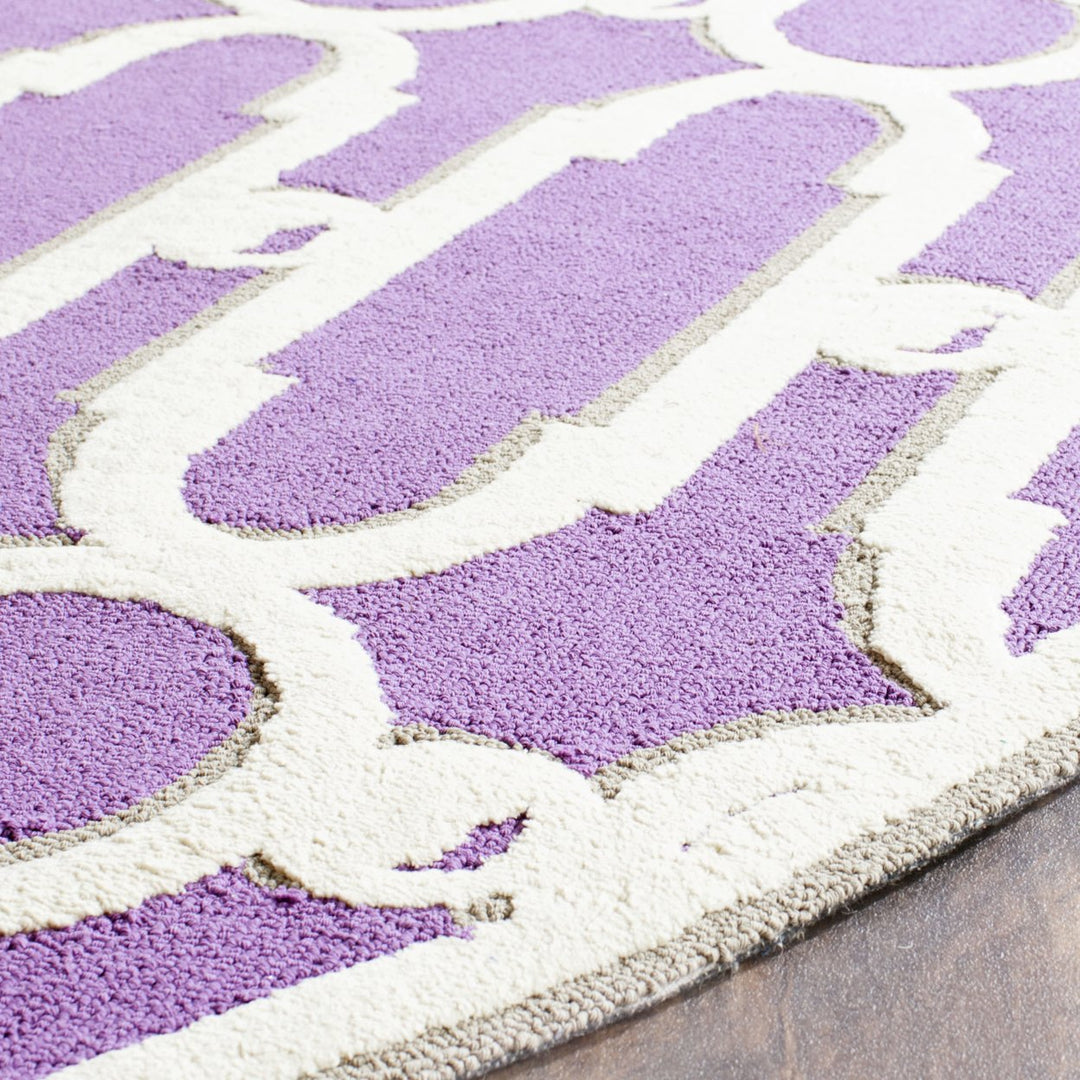 SAFAVIEH Newport NPT434B Hand-hooked Purple / White Rug Image 5