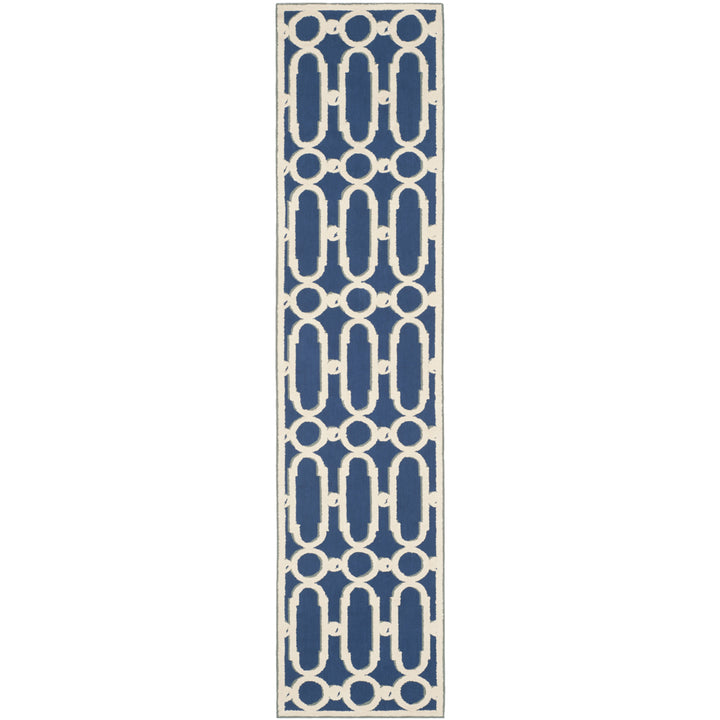 SAFAVIEH Newport NPT434C Royal Blue / White Rug Image 4