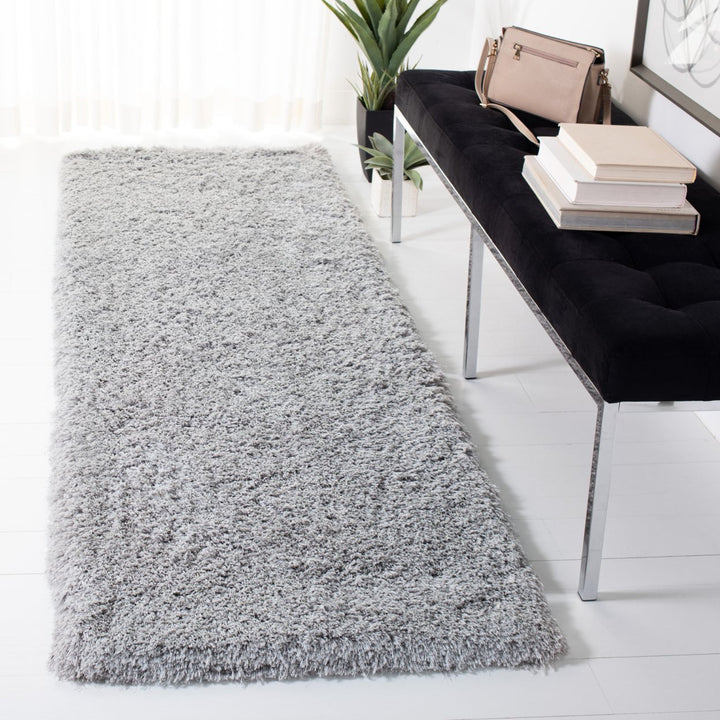 SAFAVIEH Ocean Shag Collection OCG120G Silver Rug Image 2