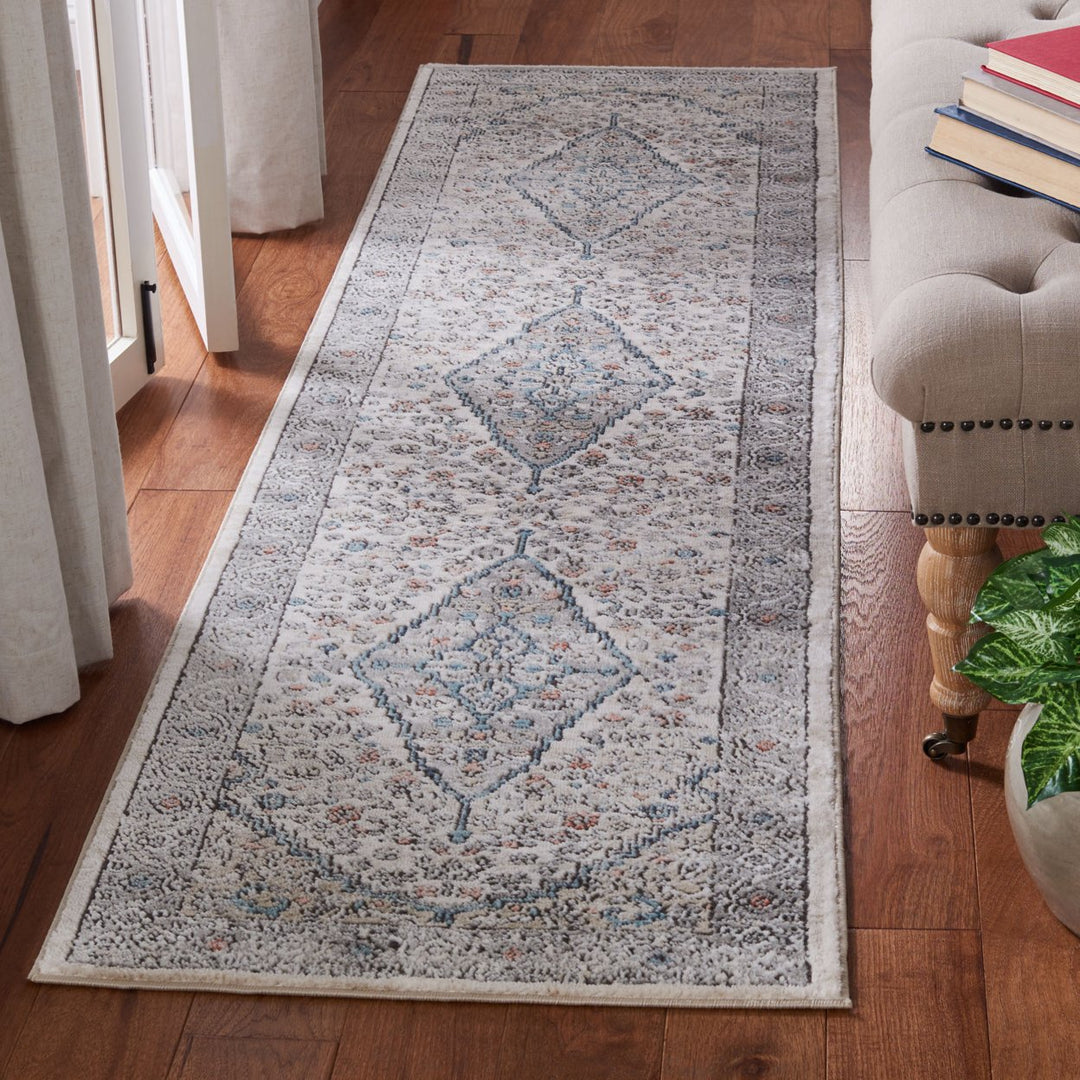 SAFAVIEH Oregon Collection ORE876F Grey / Ivory Rug Image 3