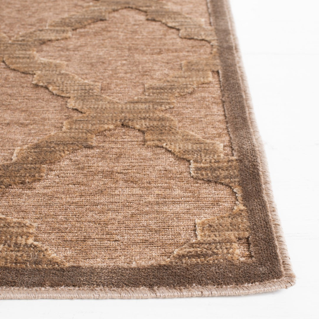 SAFAVIEH Paradise Collection PAR350-3220 Camel Rug Image 4