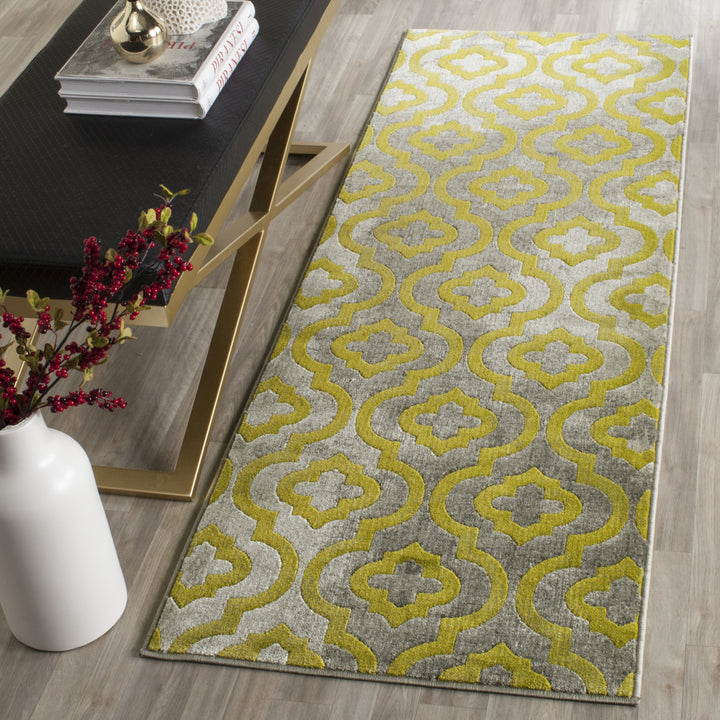 SAFAVIEH Porcello PRL7734G Light Grey / Green Rug Image 3