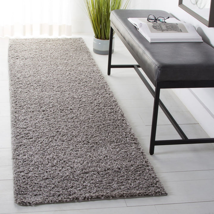 SAFAVIEH Primo Shag Collection PRM300G Light Grey Rug Image 3