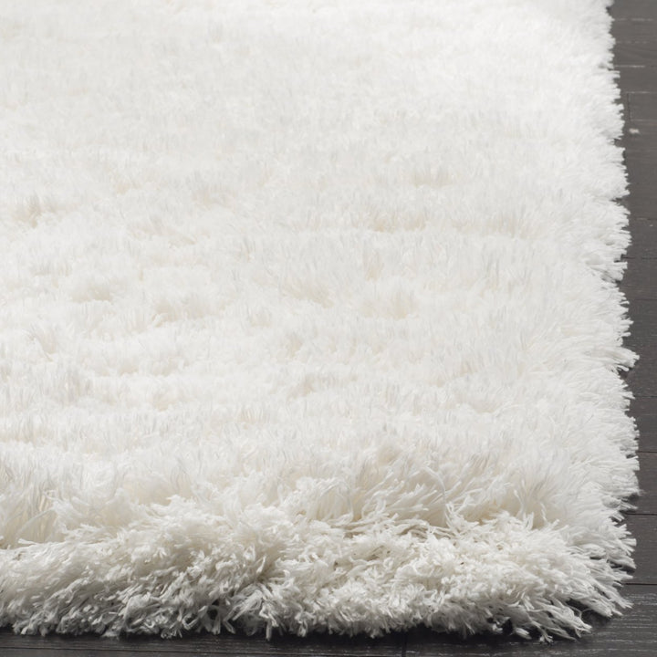 SAFAVIEH Polar Shag Collection PSG800B White Rug Image 7