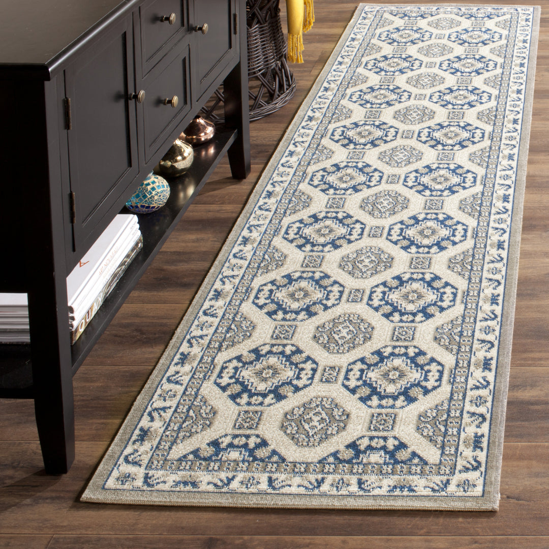 SAFAVIEH Patina Collection PTN320D Blue / Ivory Rug Image 3