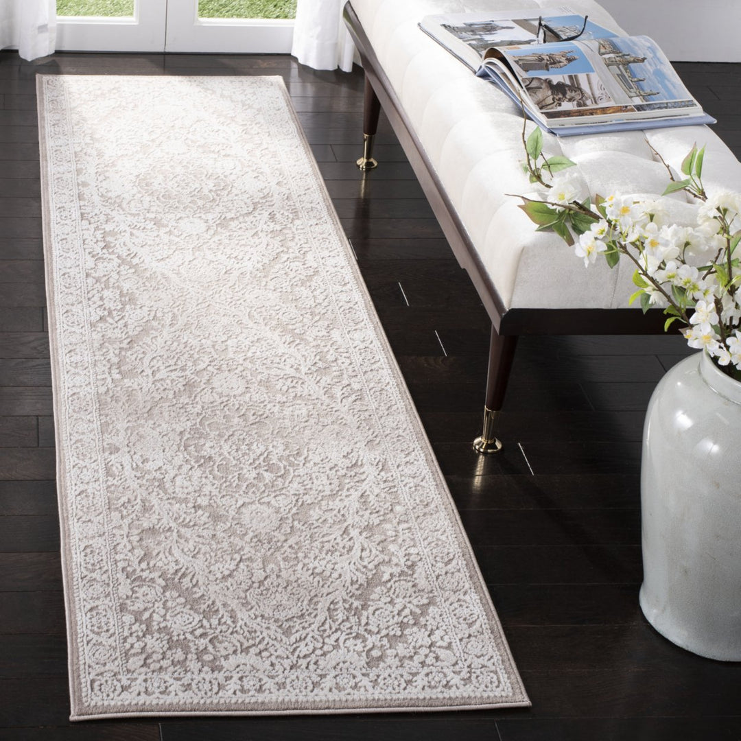 SAFAVIEH Reflection Collection RFT668A Beige / Cream Rug Image 3