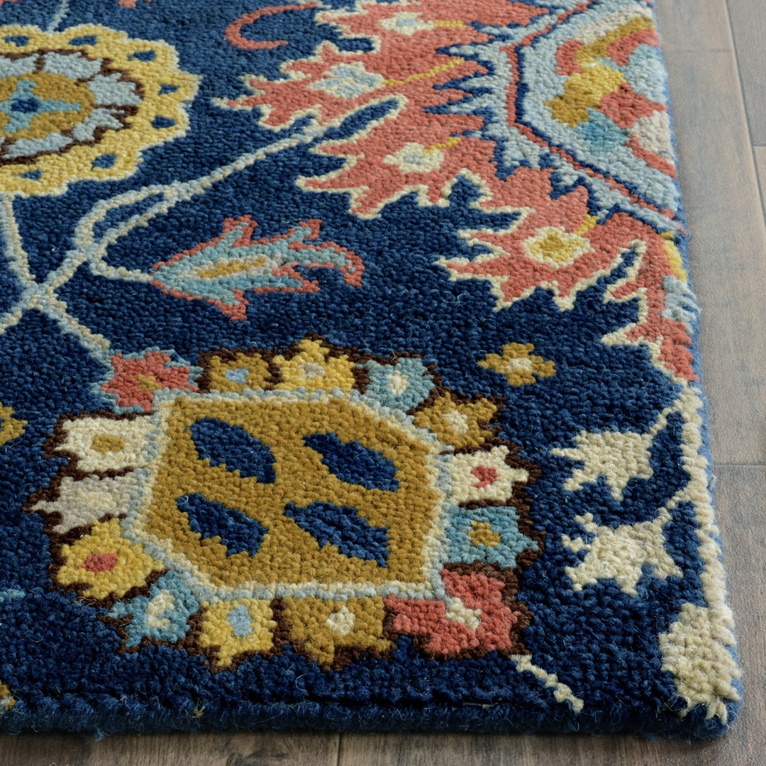 SAFAVIEH Roslyn ROS565A Handmade Navy / Multi Rug Image 3