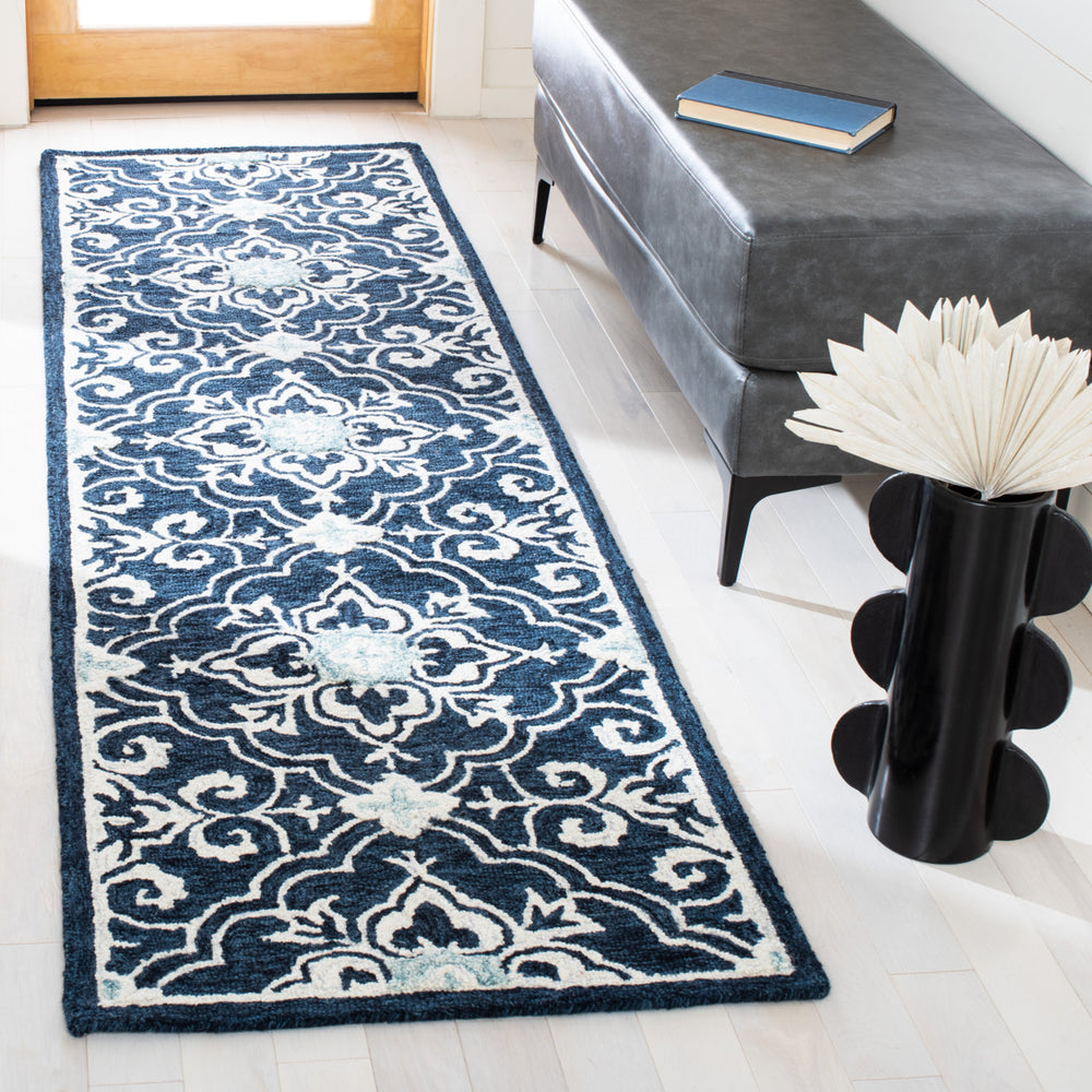 SAFAVIEH Roslyn ROS603N Handmade Navy / Light Blue Rug Image 2