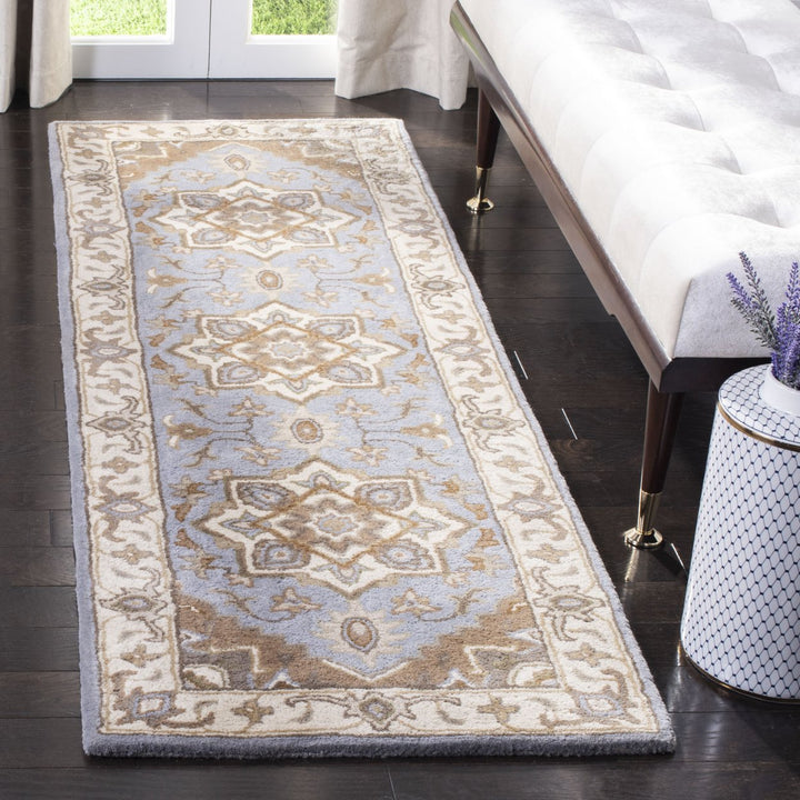 SAFAVIEH Royalty ROY700M Handmade Light Blue / Beige Rug Image 3