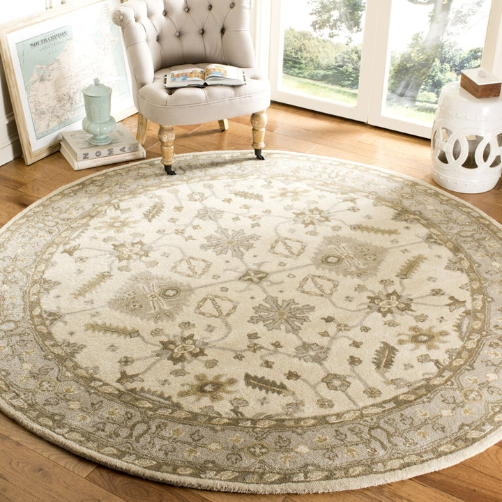 SAFAVIEH Royalty ROY870A Handmade Cream / Light Grey Rug Image 2