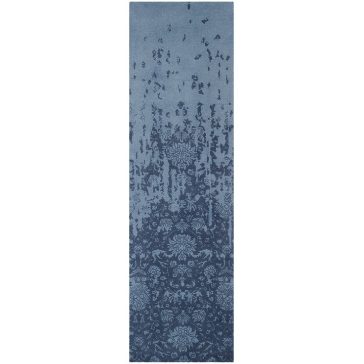 SAFAVIEH Restoration Vintage RVT104E Blue / Dark Blue Rug Image 1