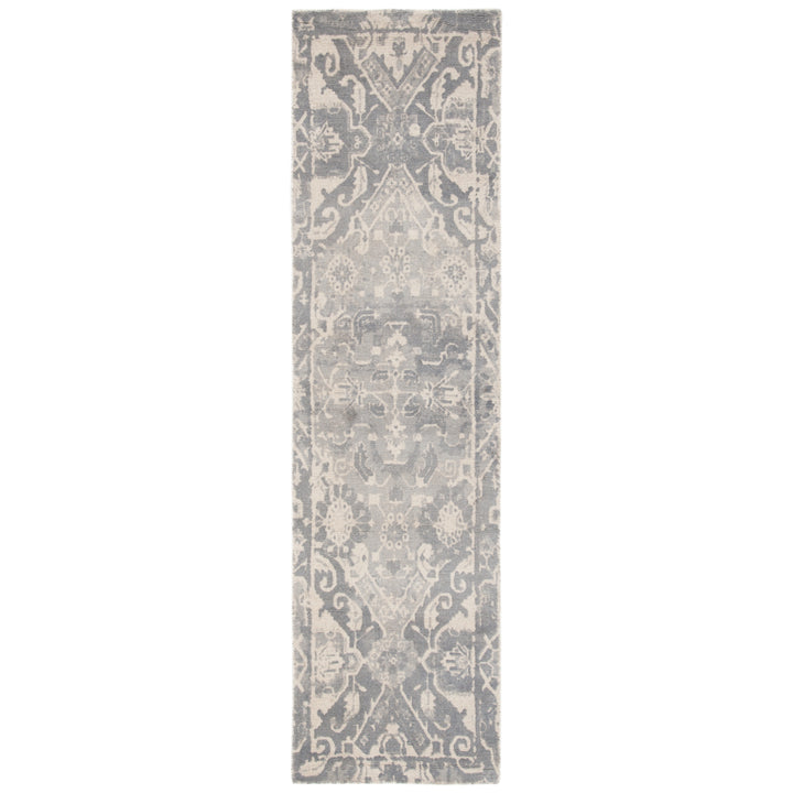 SAFAVIEH Restoration Vintage RVT532A Charcoal / Ivory Rug Image 5