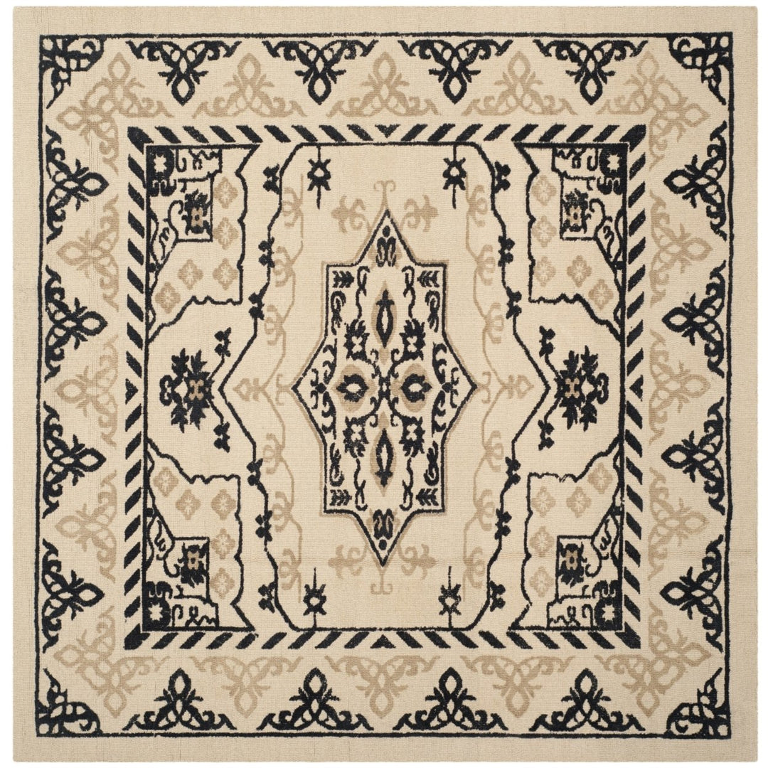 SAFAVIEH Restoration Vintage RVT424A Ivory / Charcoal Rug Image 1