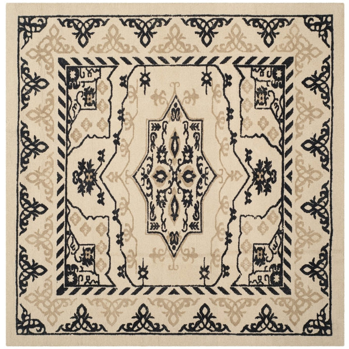 SAFAVIEH Restoration Vintage RVT424A Ivory / Charcoal Rug Image 1