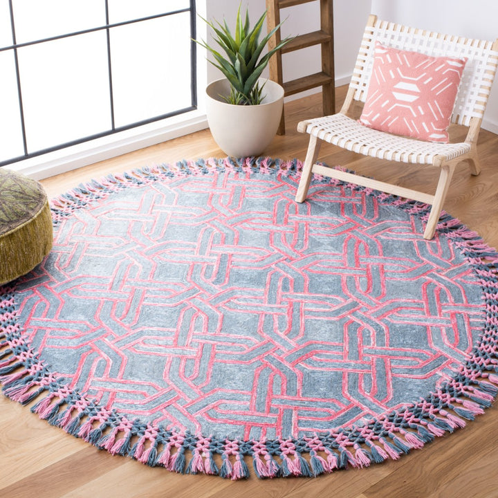 SAFAVIEH Sahara SAH424U Handmade Pink / Grey Rug Image 2